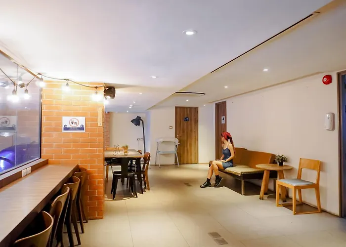 Kokotel Bangkok Surawong